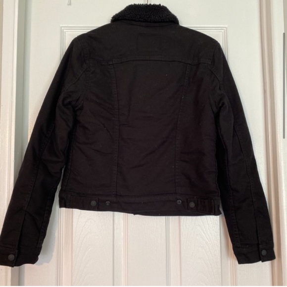 Levi’s Original Denim Sherpa Trucker Jacket - Picture 4 of 6